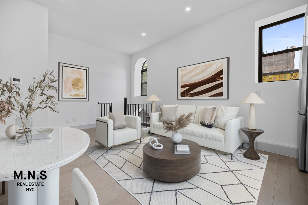 Listing photo 1 of 7