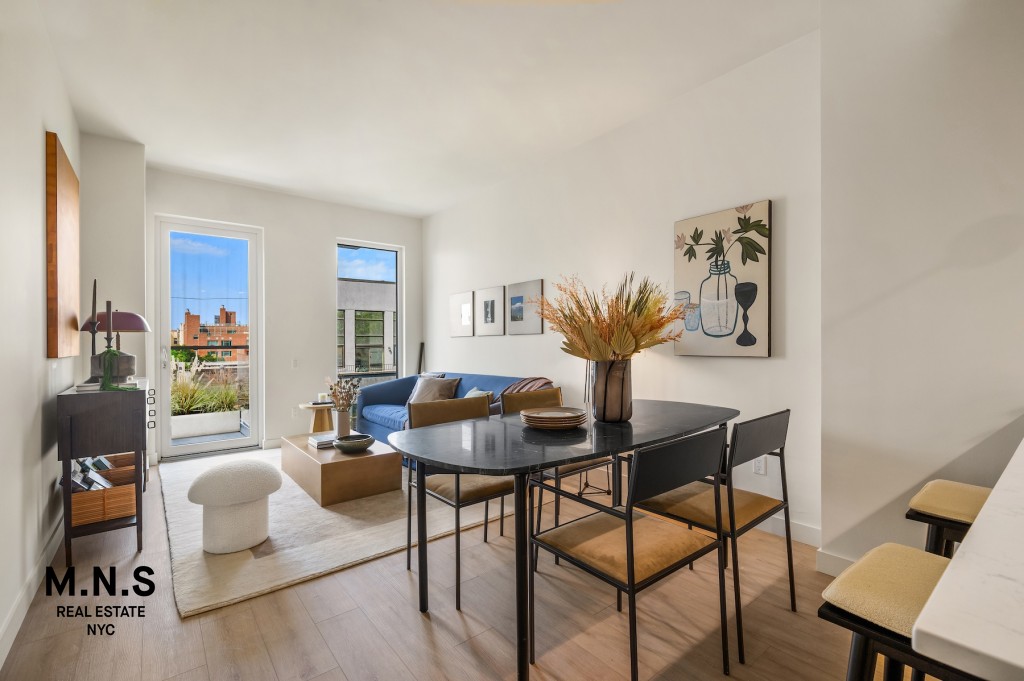 Listing photo 1 of 31