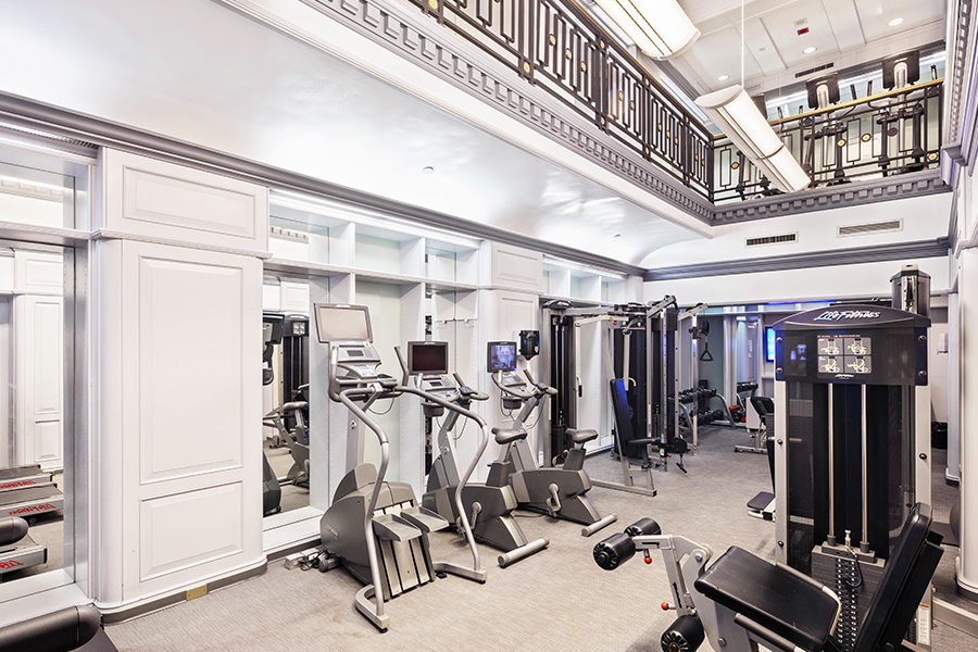 Listing photo 1 of 8