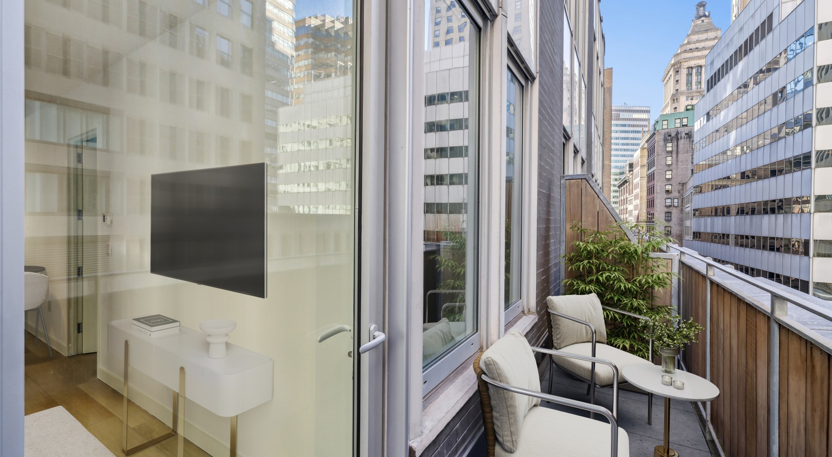 Listing photo 1 of 6