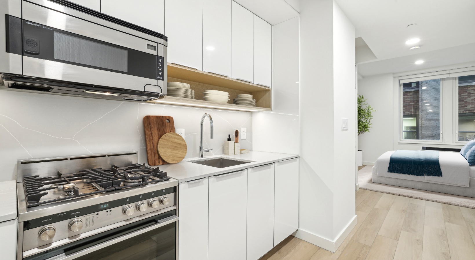 Listing photo 1 of 5