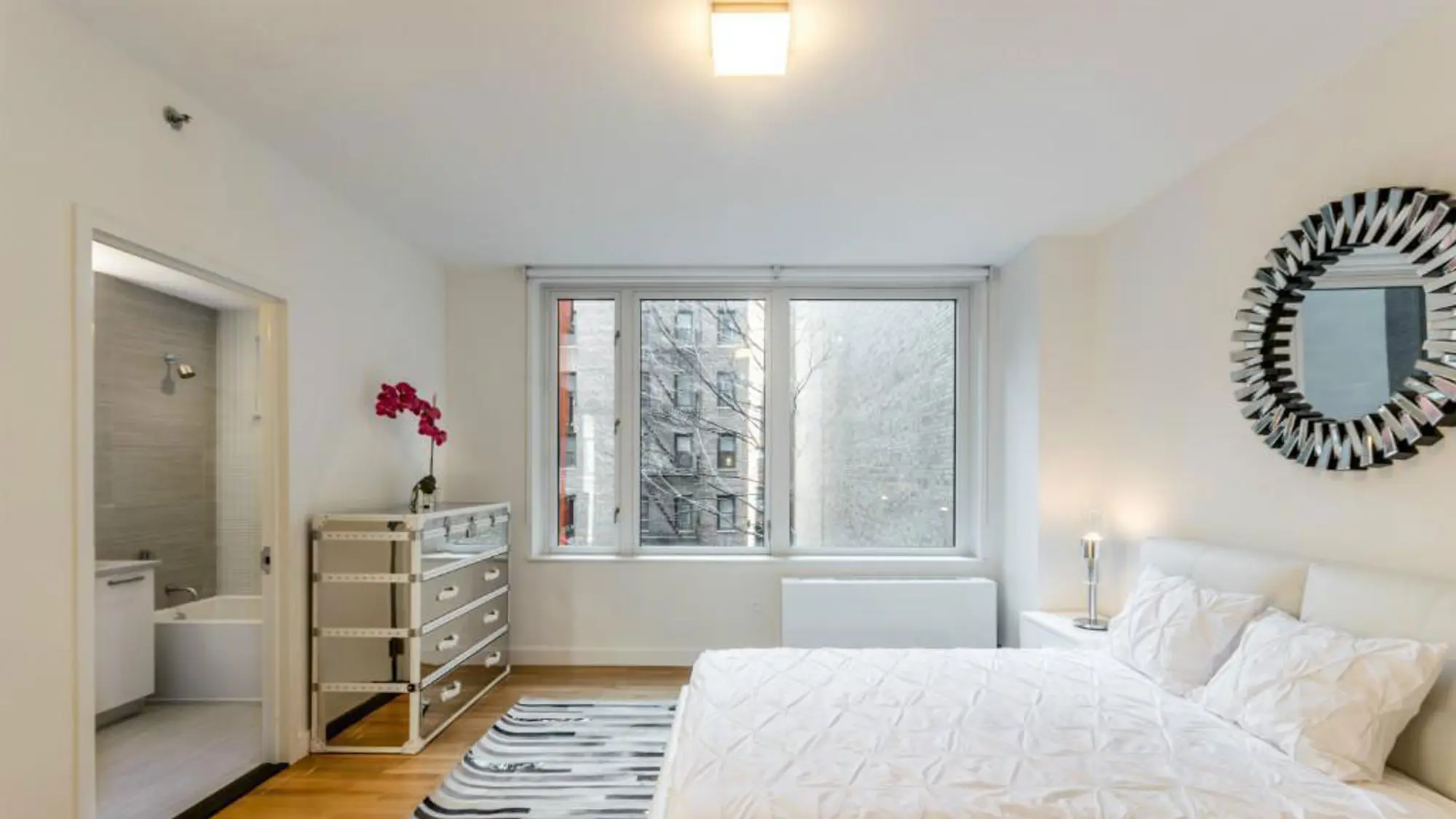 Listing photo 1 of 6