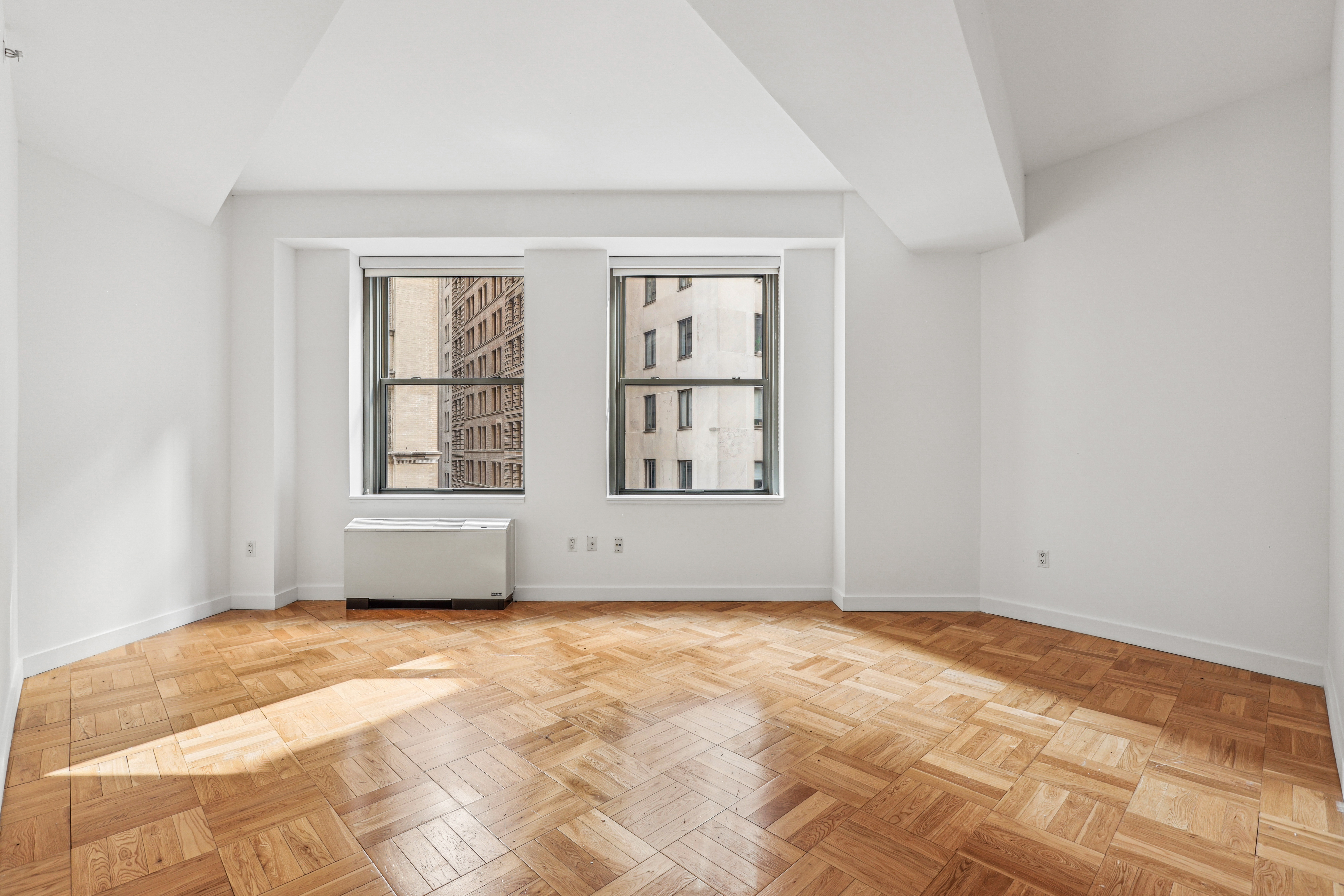 Listing photo 1 of 22