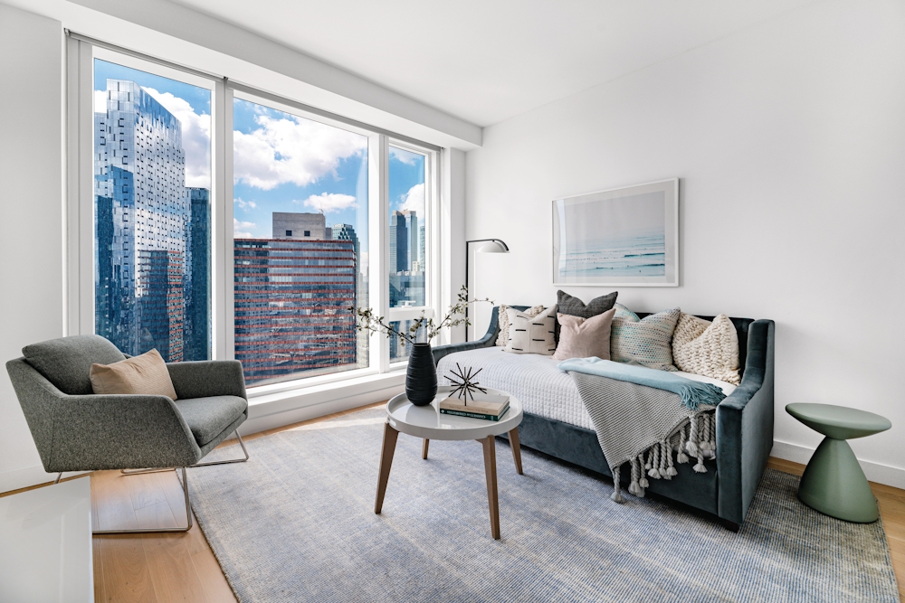 Listing photo 1 of 31