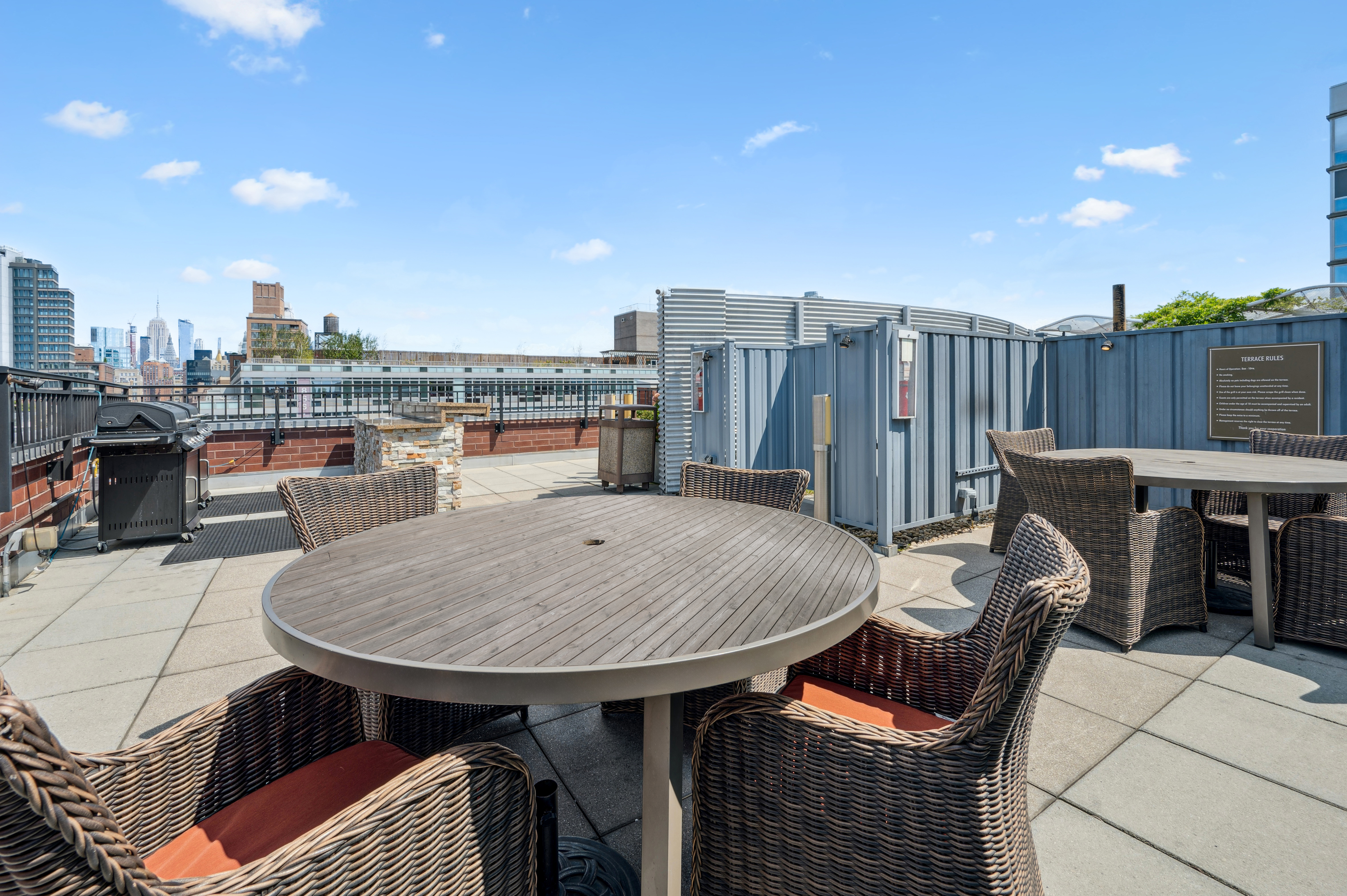 Listing photo 1 of 16