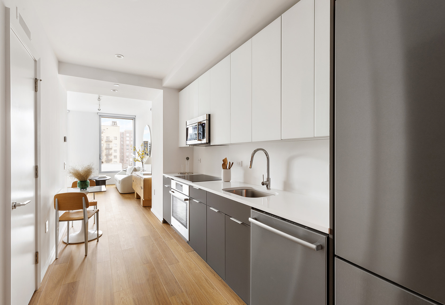 Listing photo 1 of 31