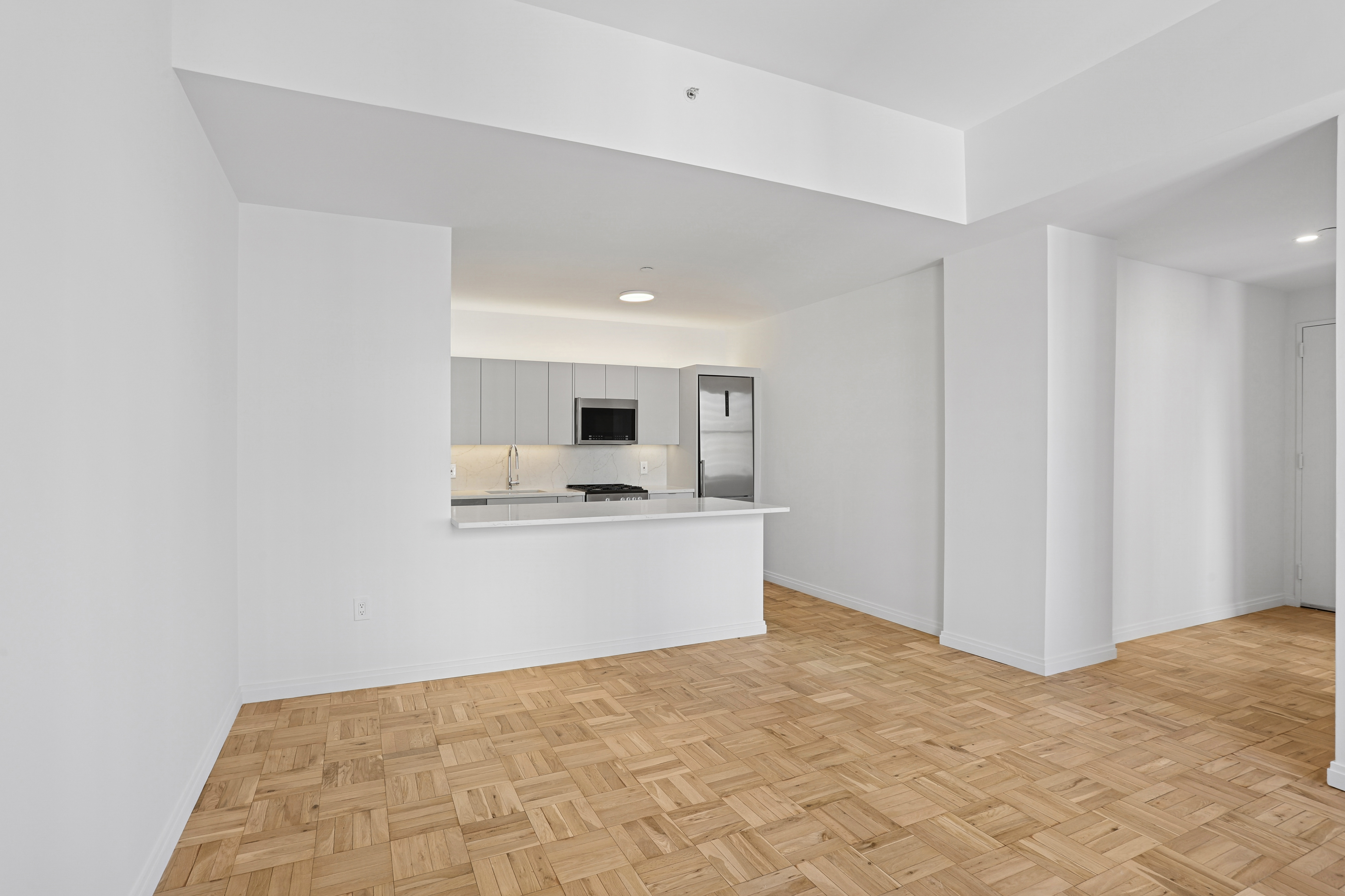 Listing photo 1 of 16