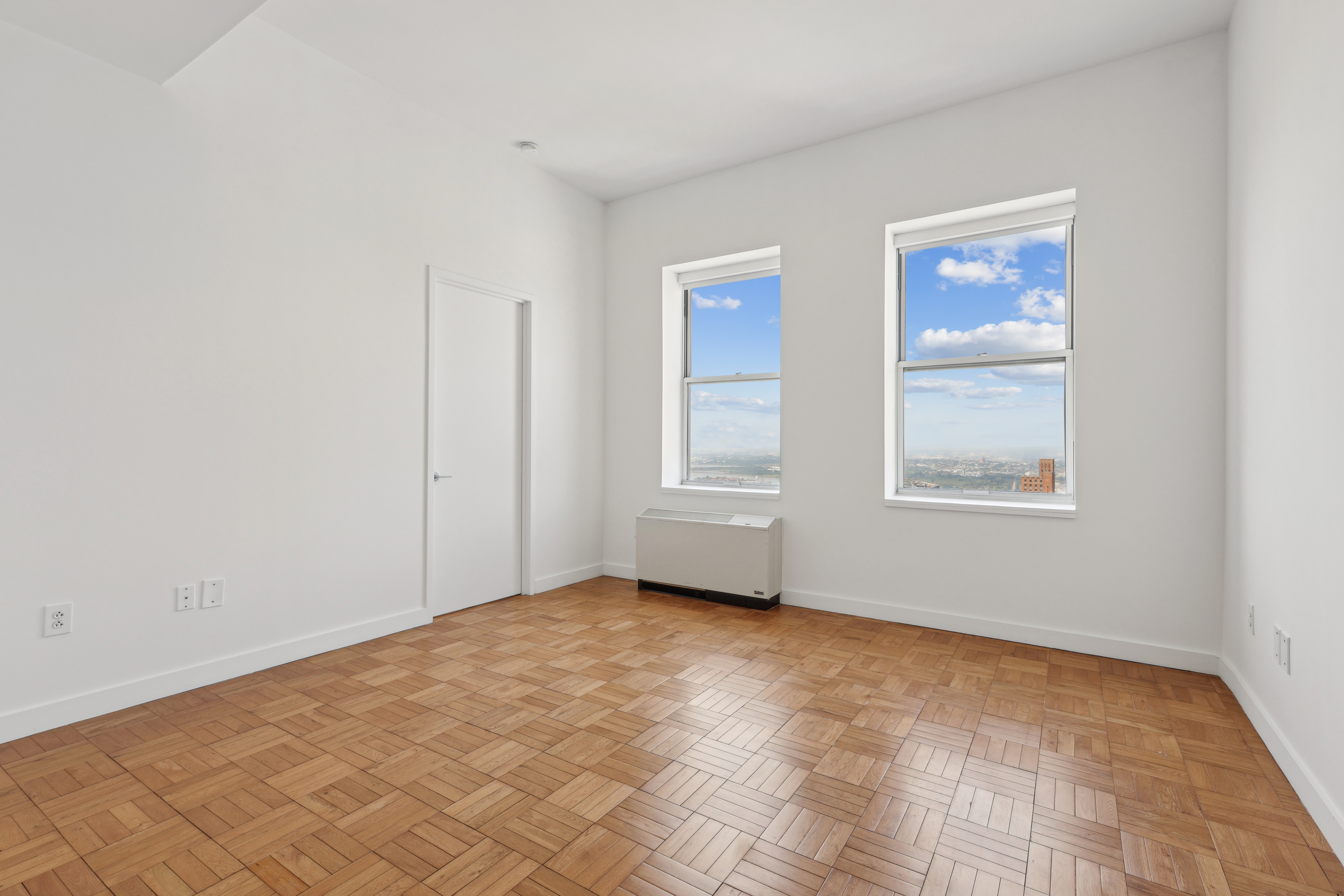 Listing photo 1 of 21