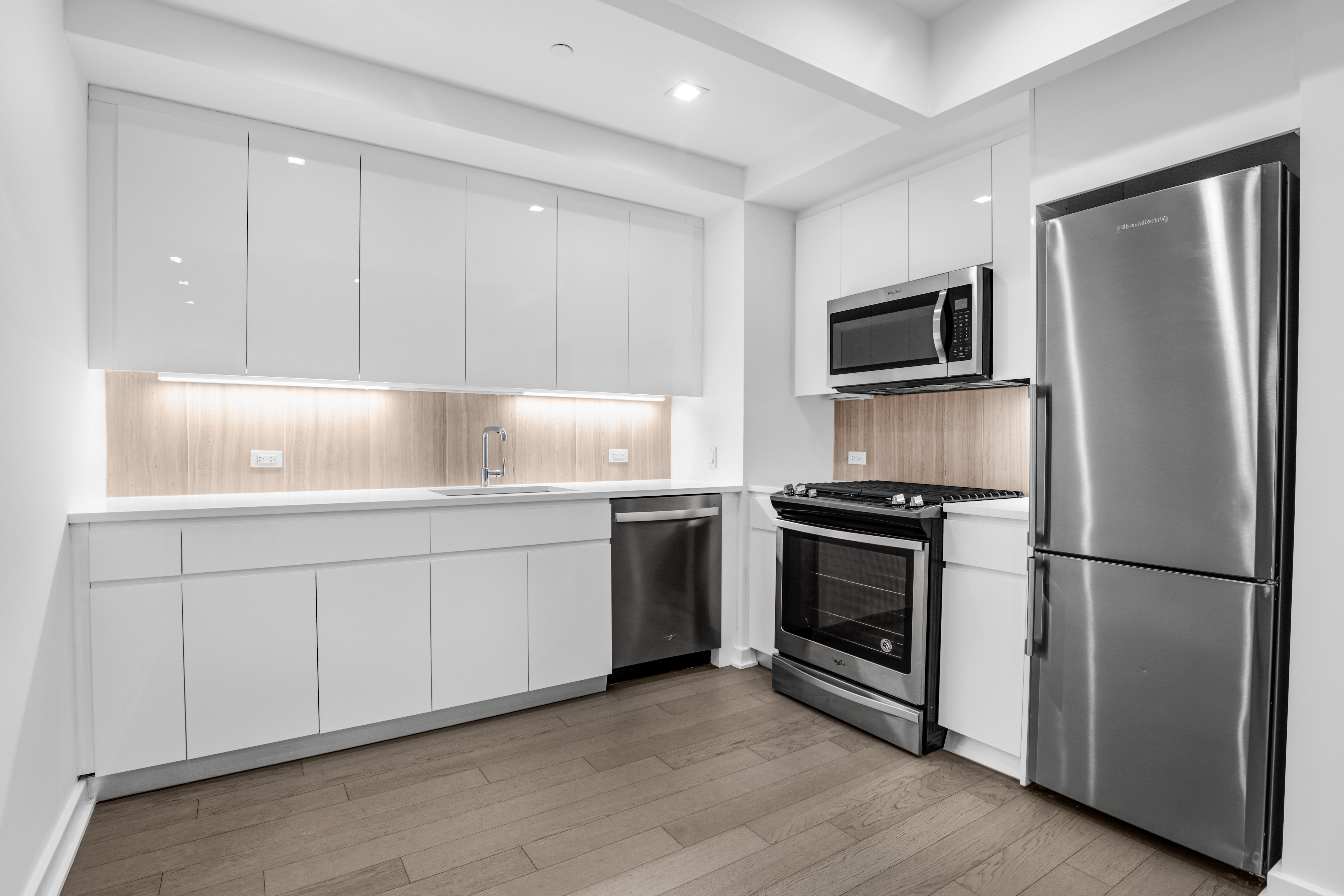 Listing photo 1 of 20