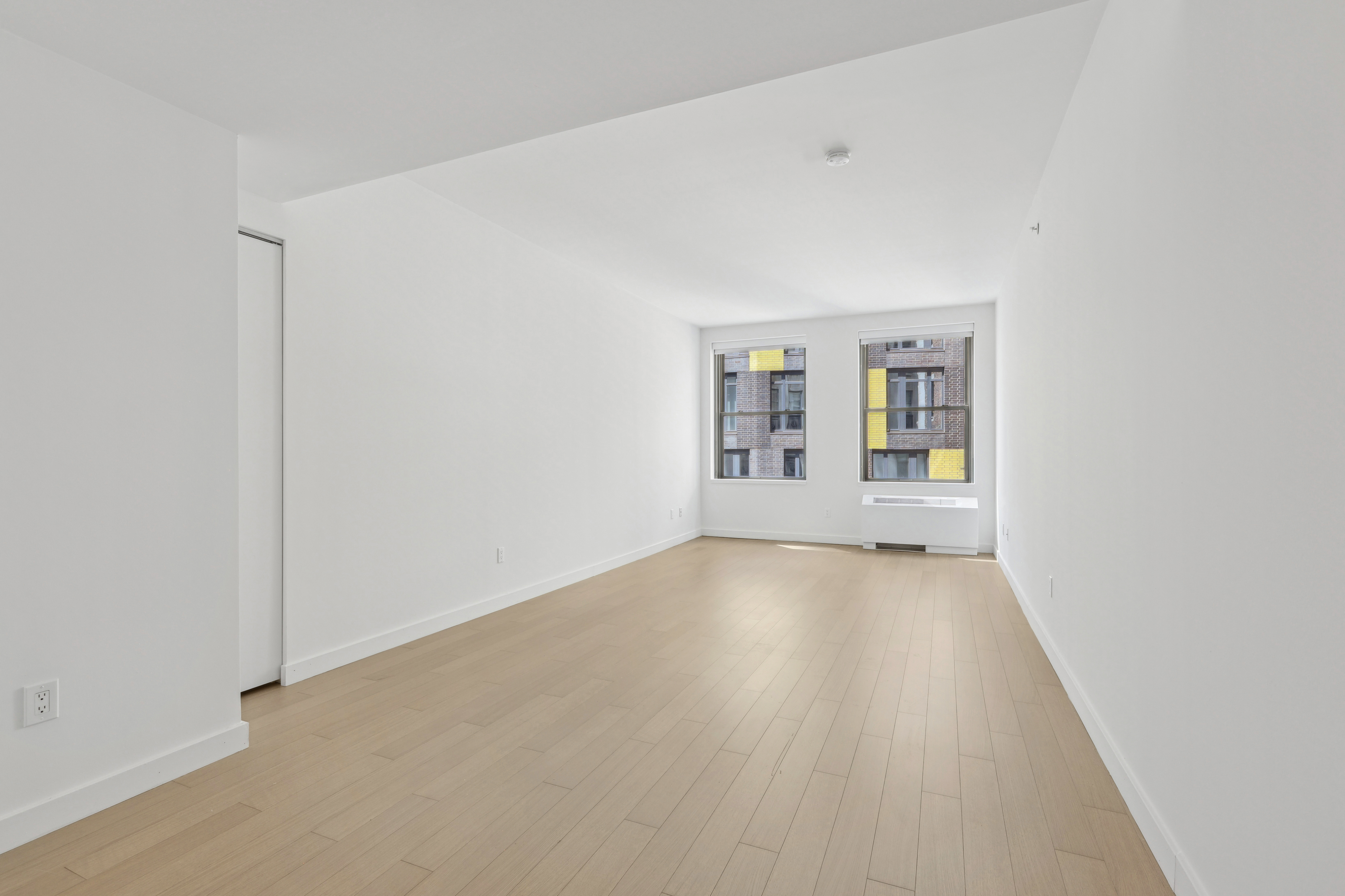 Listing photo 1 of 23