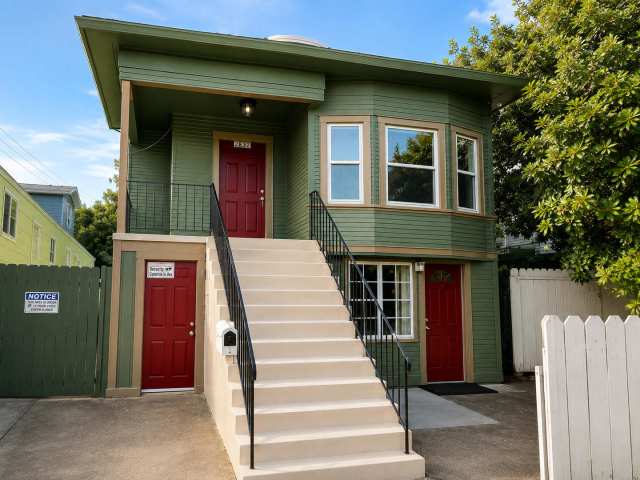Listing photo 1 of 5