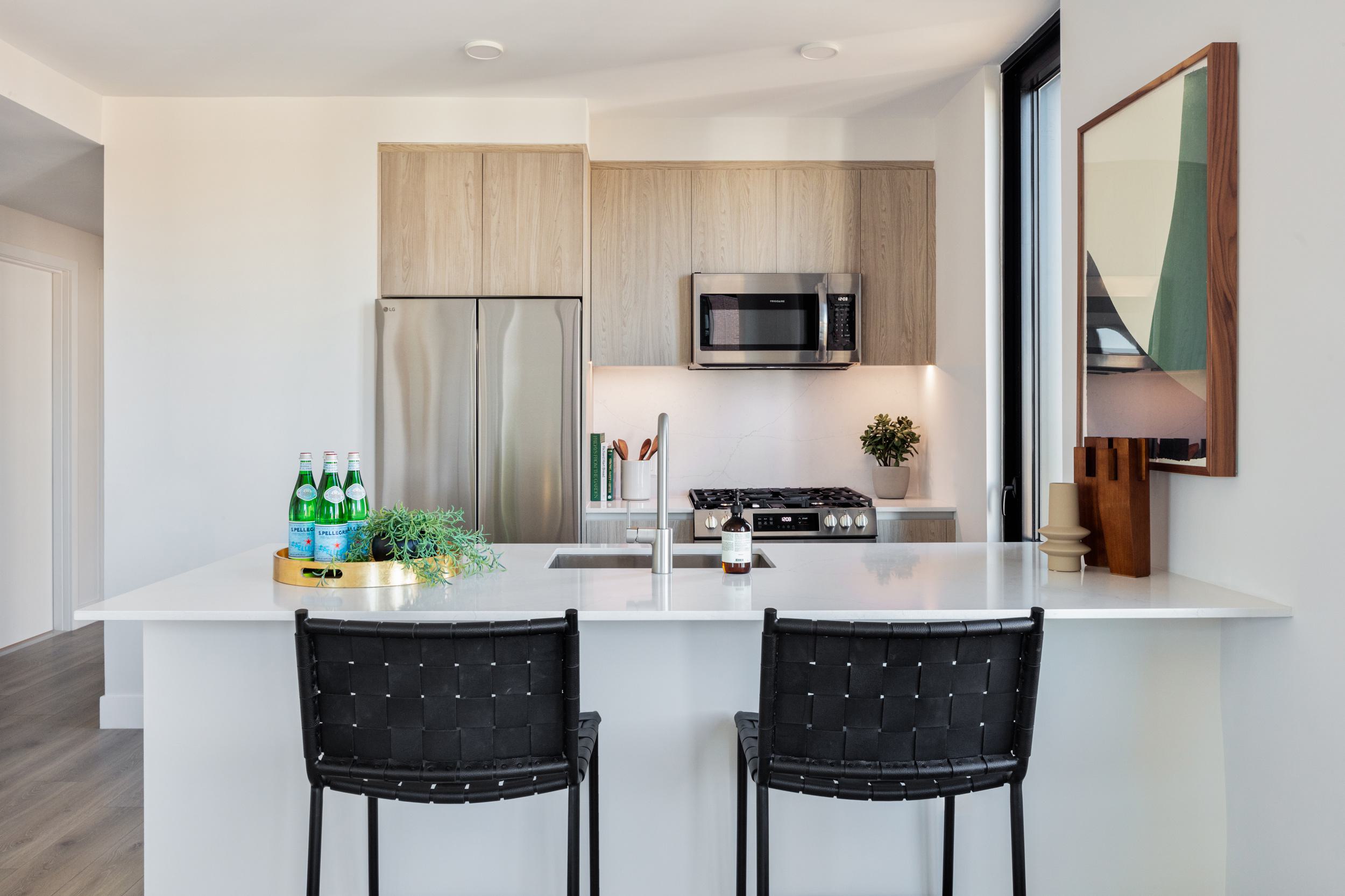 Listing photo 1 of 3