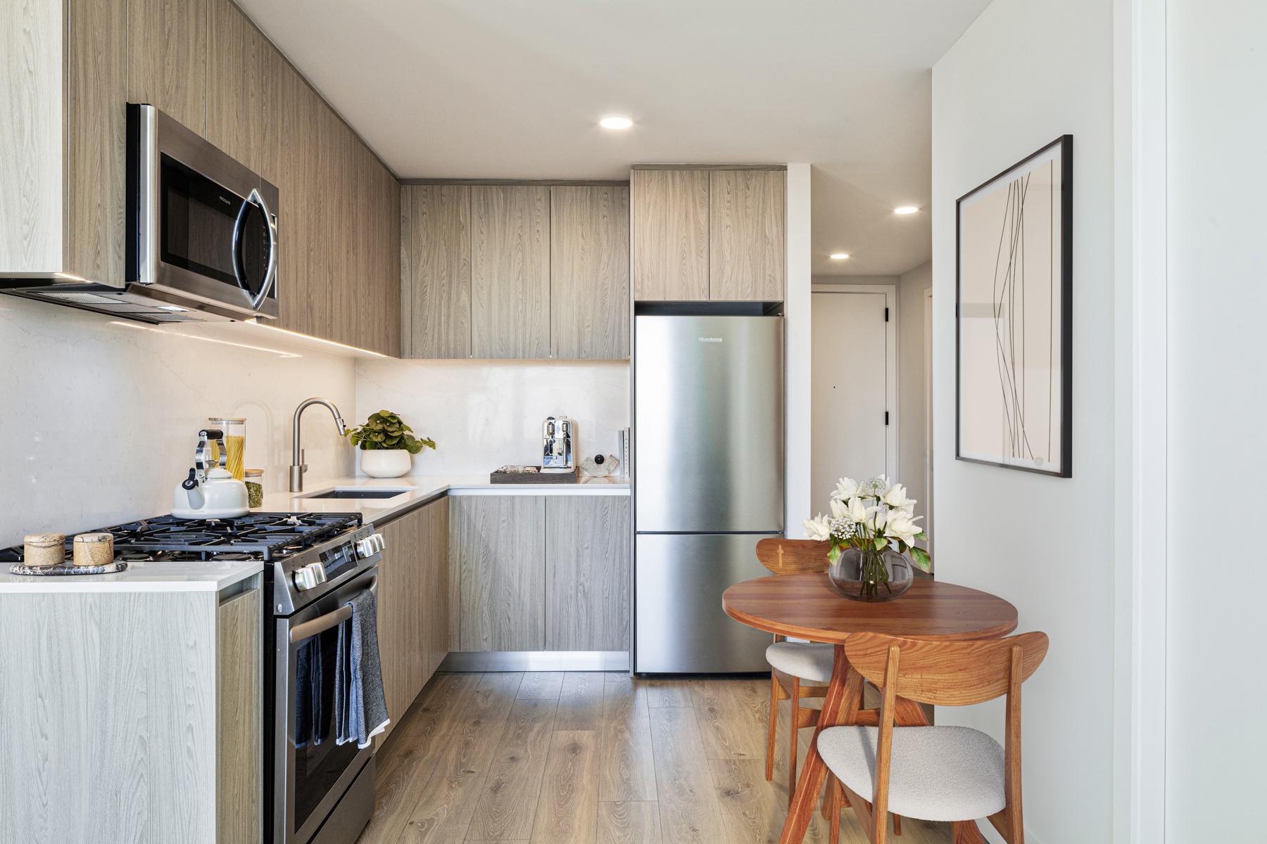 Listing photo 1 of 5