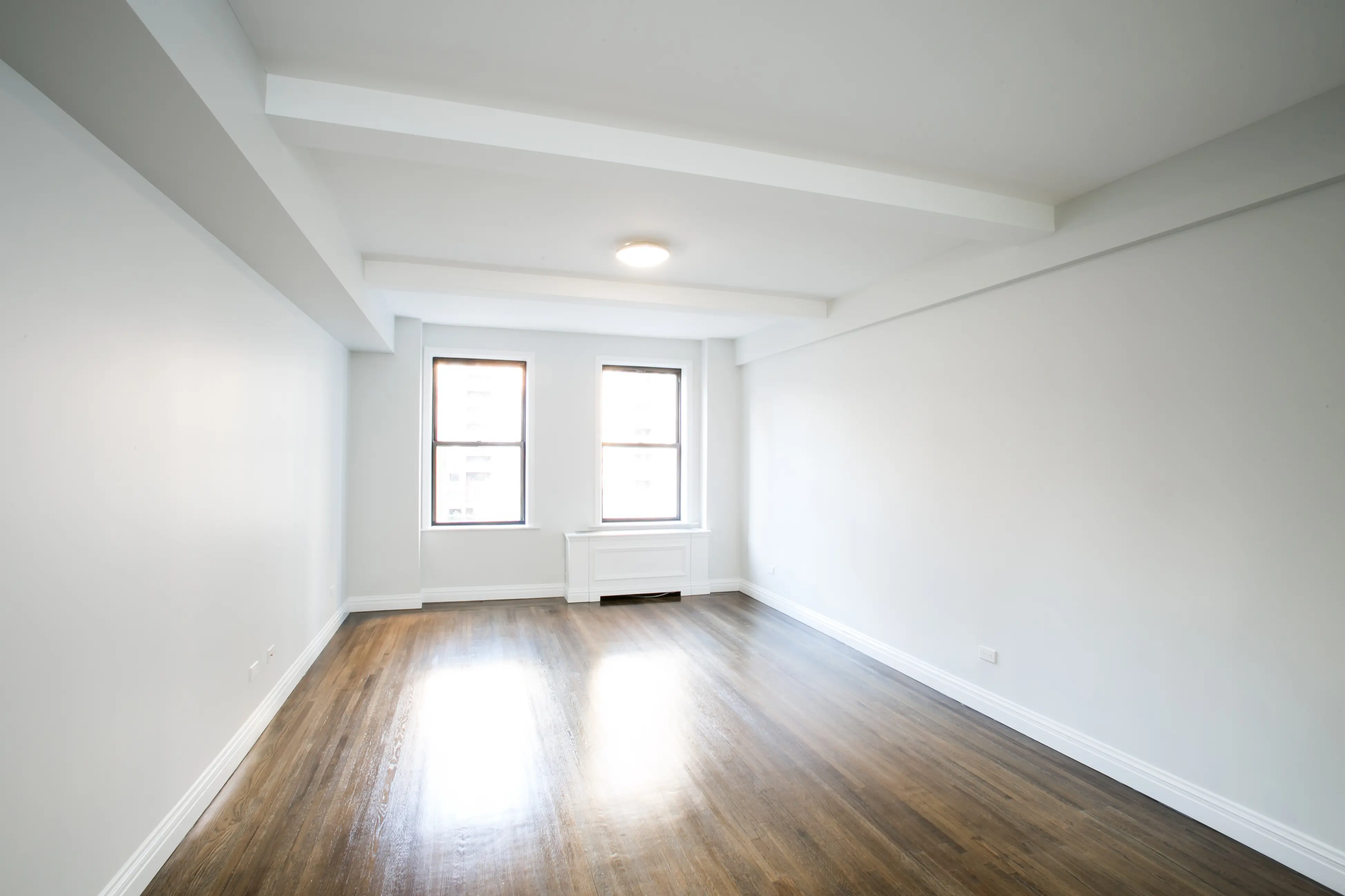 Listing photo 1 of 11