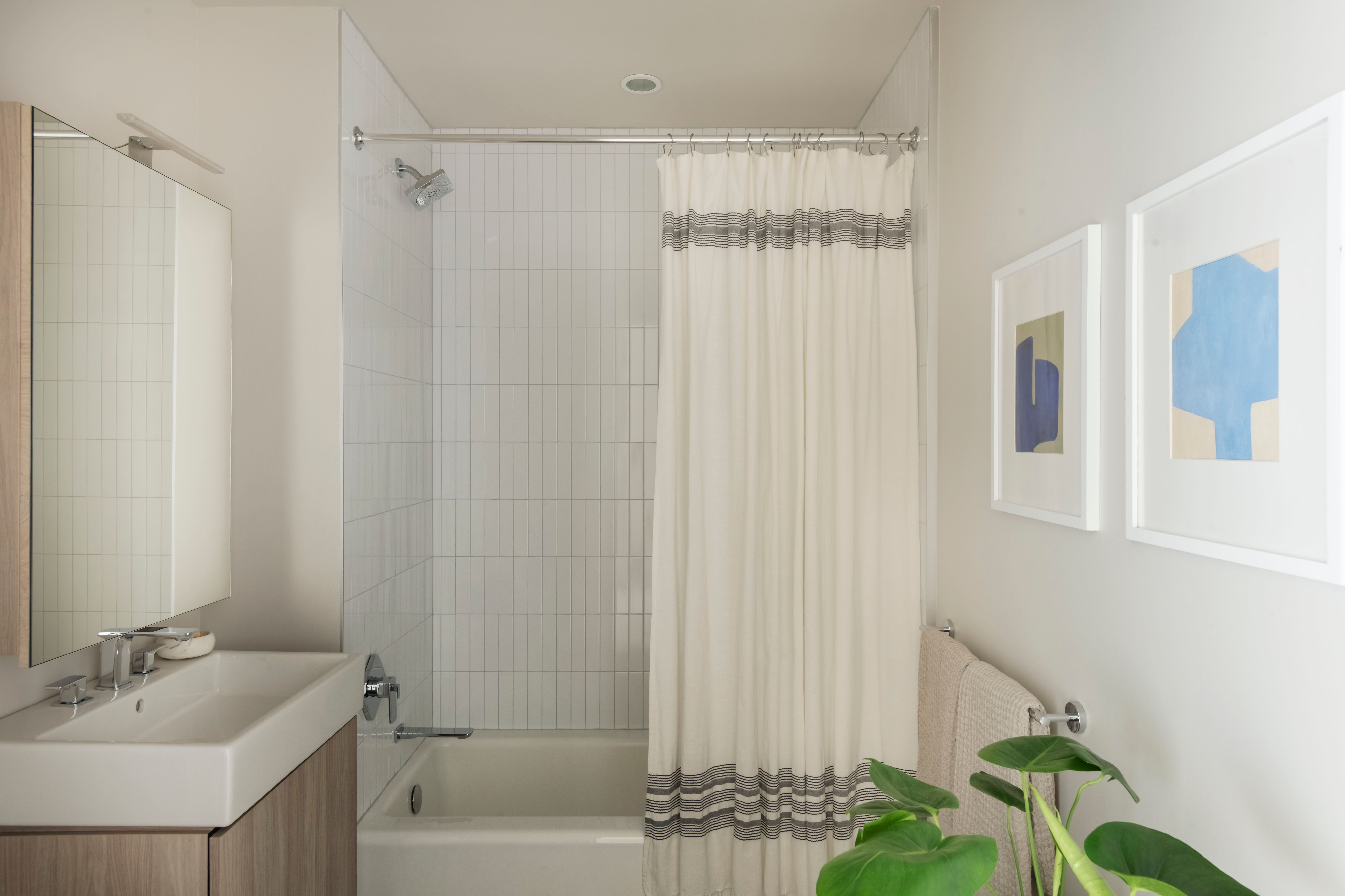 Listing photo 1 of 11