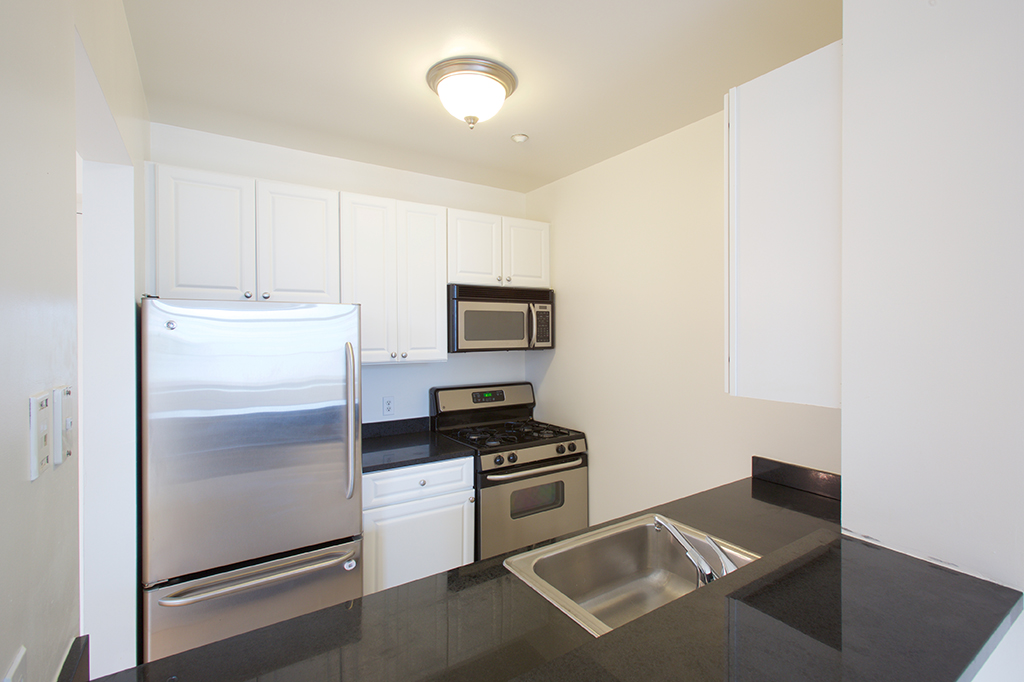 Listing photo 1 of 6