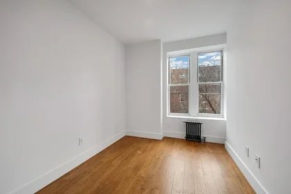 Listing photo 1 of 16