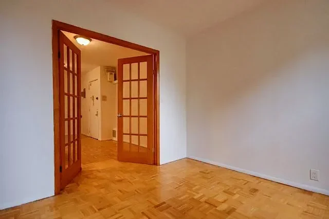 Listing photo 1 of 7