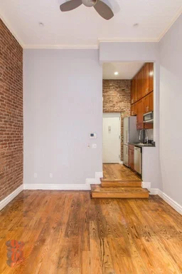 Listing photo 1 of 6