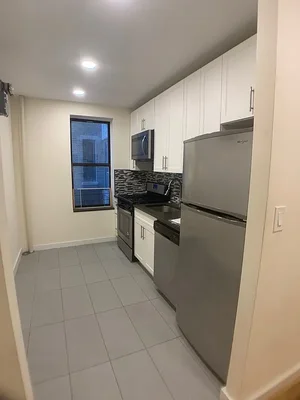 Listing photo 1 of 4