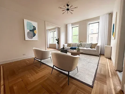 Listing photo 1 of 4