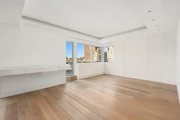 Listing photo 1 of 6