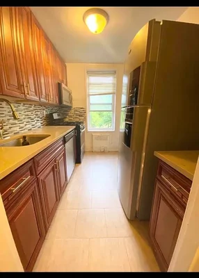 Listing photo 1 of 4