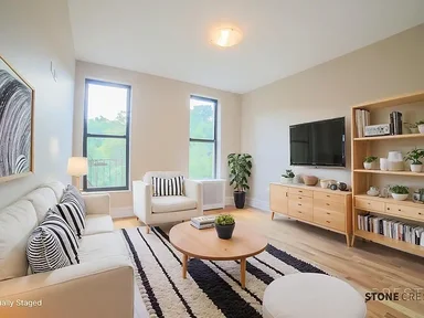 Listing photo 1 of 6