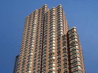 Listing photo 1 of 2