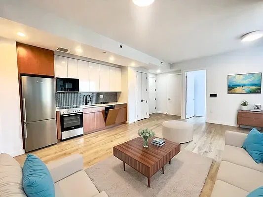 Listing photo 1 of 12