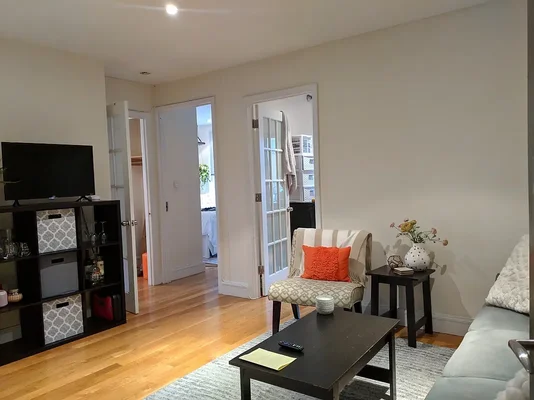 Listing photo 1 of 5