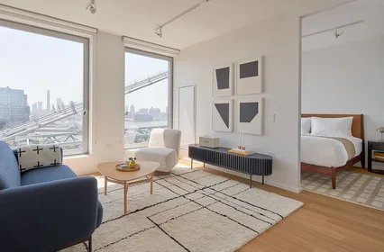 Listing photo 1 of 7