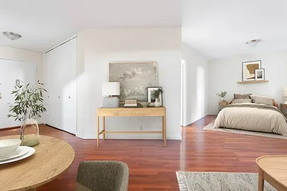 Listing photo 1 of 10