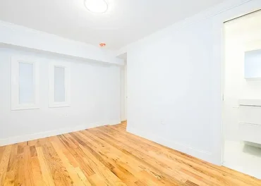 Listing photo 1 of 6