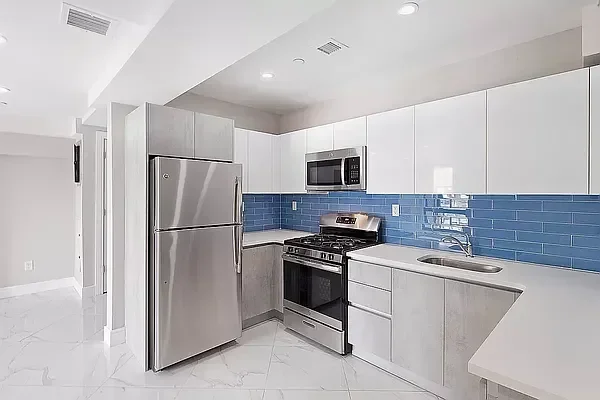 Listing photo 1 of 6