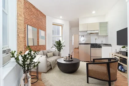 Listing photo 1 of 5