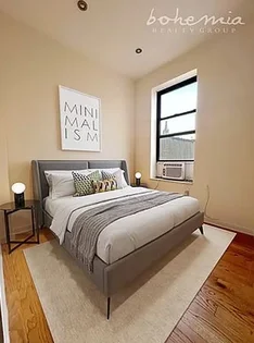 Listing photo 1 of 11