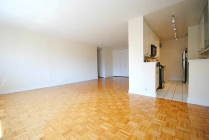 Listing photo 1 of 6