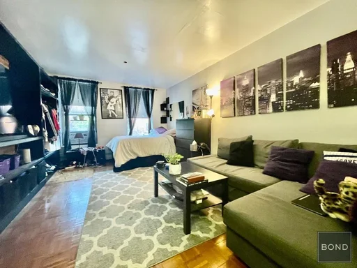 Listing photo 1 of 5