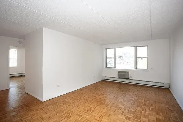 Listing photo 1 of 7