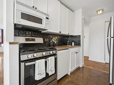 Listing photo 1 of 6