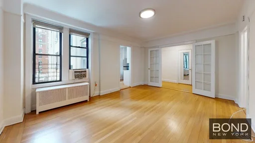 Listing photo 1 of 8