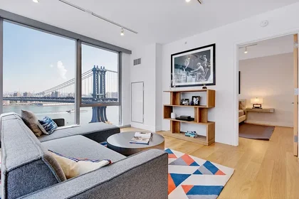 Listing photo 1 of 6