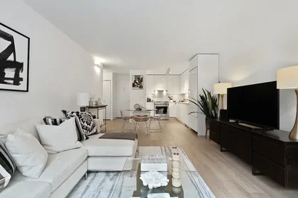 Listing photo 1 of 31