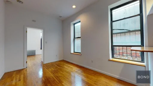 Listing photo 1 of 10