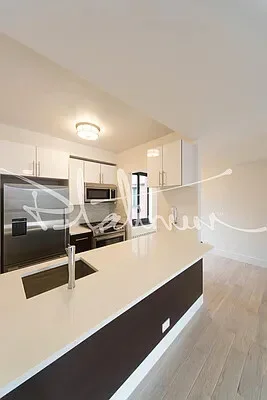 Listing photo 1 of 7