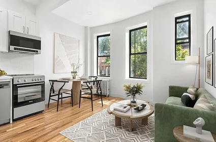 Listing photo 1 of 4