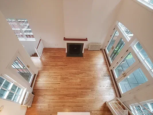 Listing photo 1 of 6