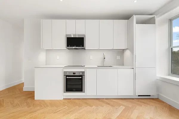 Listing photo 1 of 7