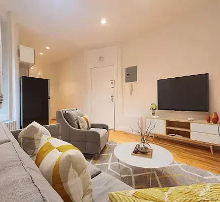 Listing photo 1 of 4